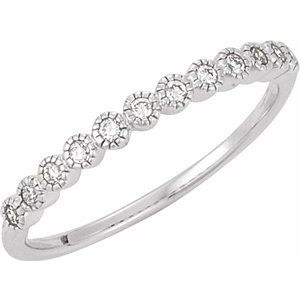 14k white 1/6 ctw diamond anniversary band size 7