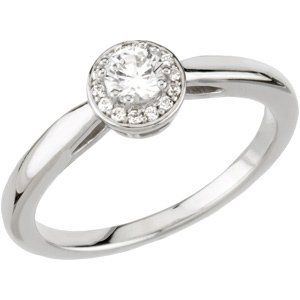 14k white 1/3ctw diamond halo-style engagement ring