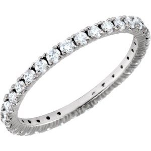 14k white 5/8 ctw diamond eternity band size 7.5